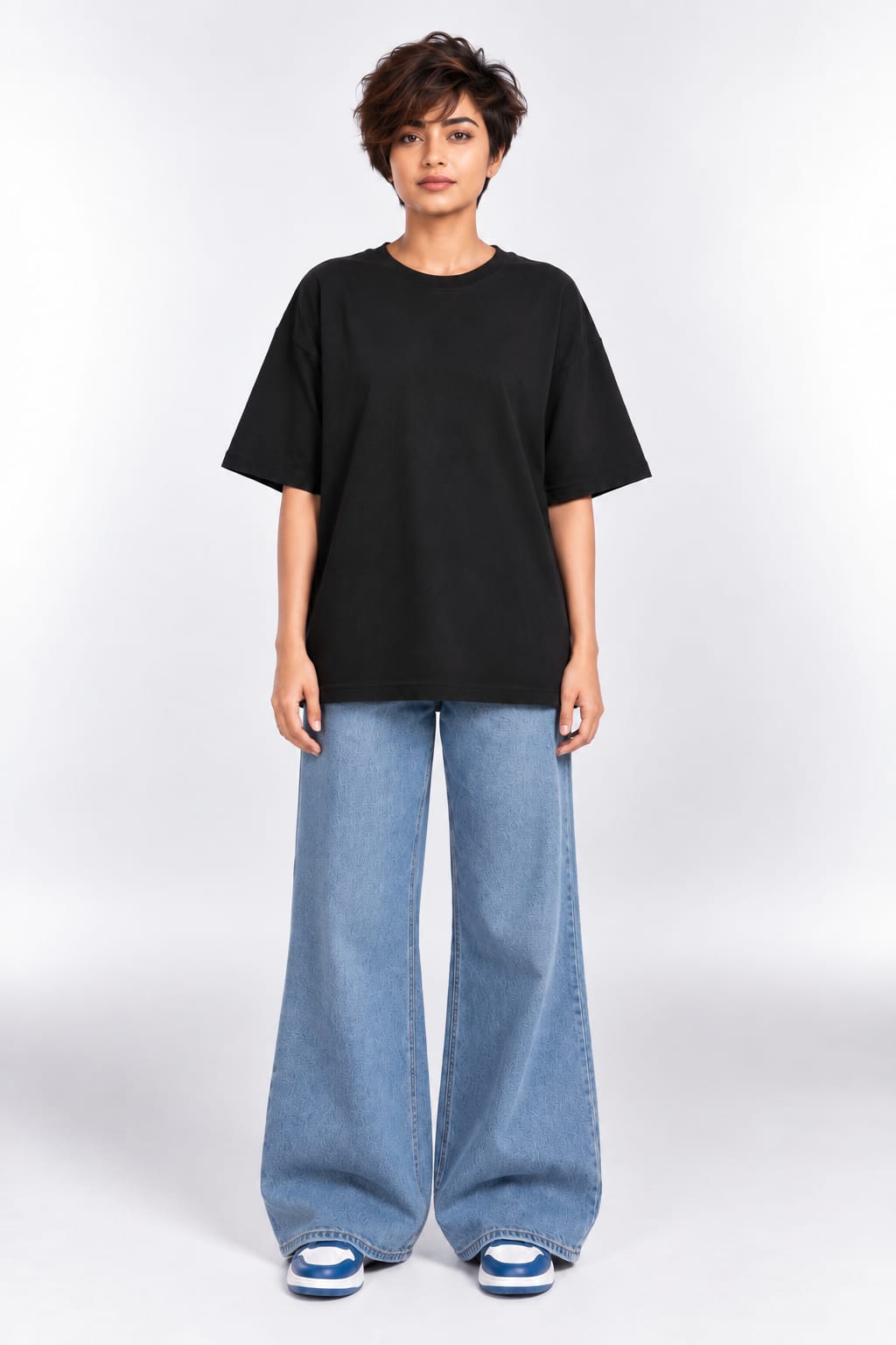 Baatein Kam Parhai Ziyada Oversized Unisex Urdu Graphic Black T-Shirt